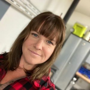 Meet your Posher, Angie